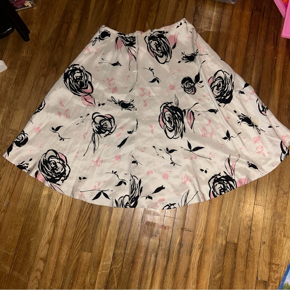 Chic A-Line Skirt with Black and Pink Floral Design